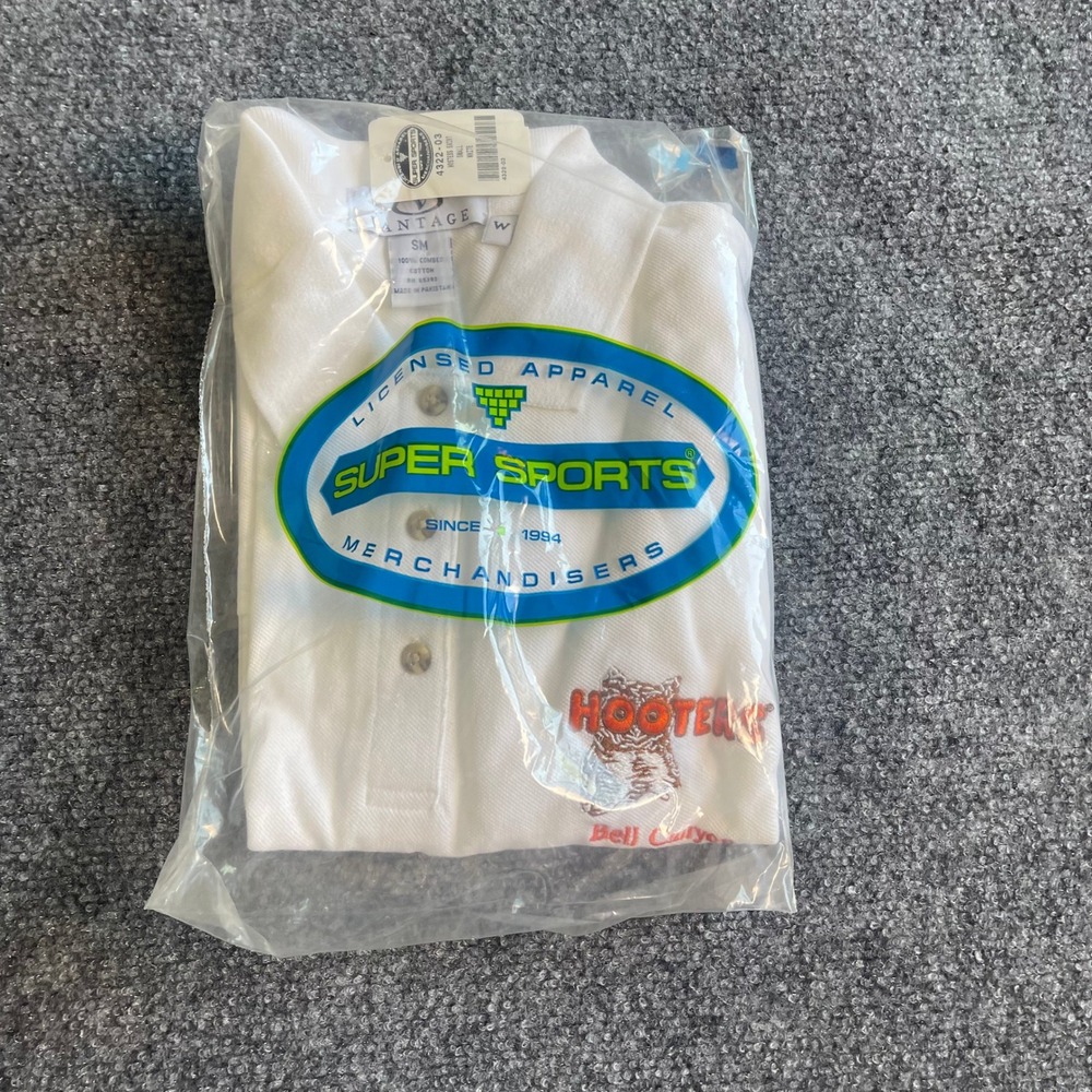 Vintage Hooters Bell Canyon White Polo Shirt Mens‎ Small Vintage NIP 4322-03